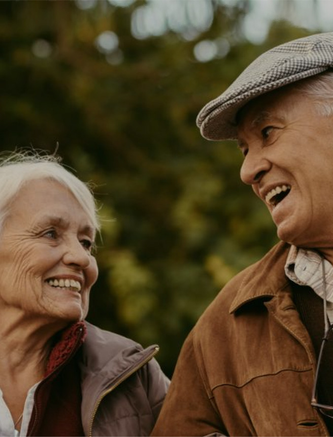 Coppia di anziani sopra i 60 anni